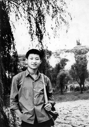 這是1972年，插隊回京探親時的習近平。